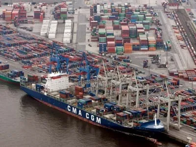 Hamburger Hafen führt Umweltrabatt für Schiffe ein