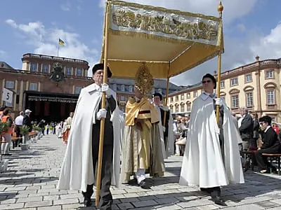 Zollitsch mahnt mehr Solidarität in der Gesellschaft an