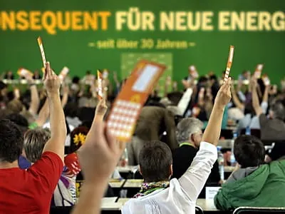 Grüne ringen sich Ja zum Atomausstiegsgesetz ab