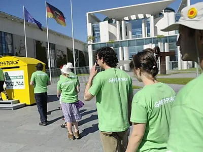 Energiebranche hakt Streit über Atomkraft ab