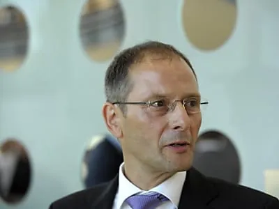 Dresdner Innenminister verheddert sich in Handydaten-Affäre