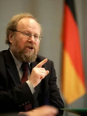 Thierse: Verunsicherung macht empfänglich für rechte Botschaften