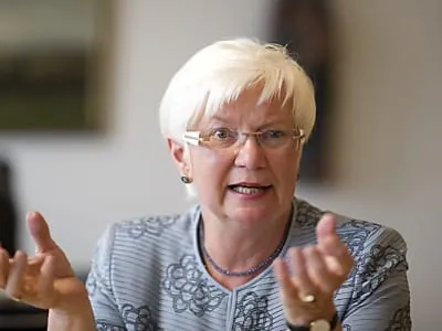 Hasselfeldt weist Wulffs Kritik zurück