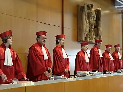 Karlsruhe will Grenzen der Politik bei Euro-Hilfen ausloten