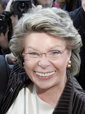 EU-Kommissarin Reding droht mit Frauenquote