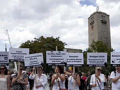 Erneut Tausende gegen "Stuttgart 21" auf der Straße
