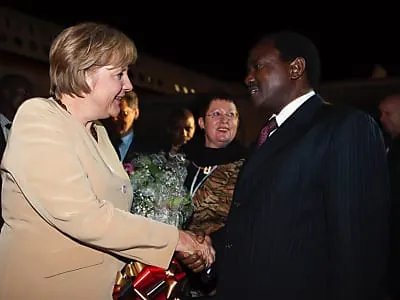 Merkel in Nairobi eingetroffen