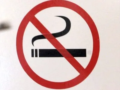 Kneipier verlangt nach Rauchverbot Schadenersatz