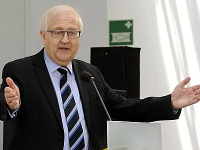 Brüderle erneuert Forderung nach Schuldenerlass für Griechenland