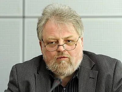 "Kontrollinstanz gegenüber der Gauck-Birthler-Jahn-Behörde"