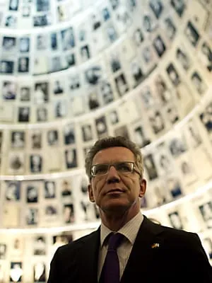 De Maizière versichert Israel der deutschen Hilfe im Nahost-Konflikt