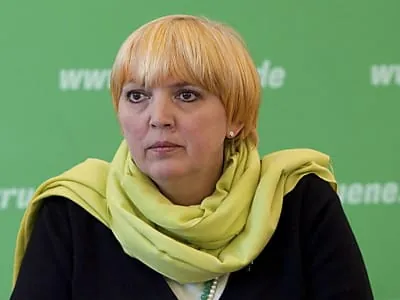 Opposition entrüstet über Rüstungsdeal mit Angola