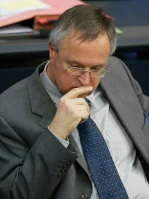 Eichel fordert klare Strukturen und mehr Disziplin in der EU