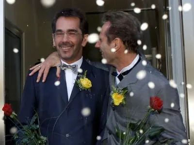 In zehn Jahren 2.401 Lebenspartnerschaften geschlossen