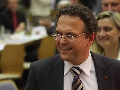 Friedrich zum Nachfolger von zu Guttenberg gewählt