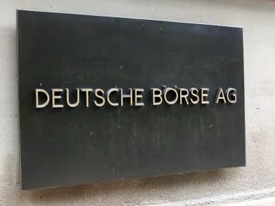 82,43 Prozent der Aktionäre der Deutschen Börse stimmen für Fusion