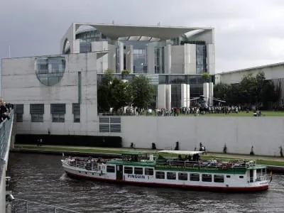 Panzer-Deal: CDU-Abgeordneter kritisiert Kanzleramt