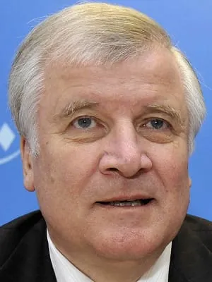 Seehofer fordert von Union mehr Geschlossenheit