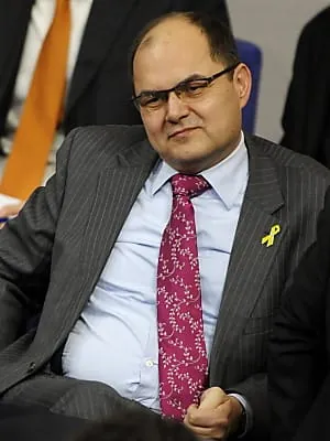 Verteidigungs-Staatssekretär Schmidt auf Kosovo-Reise