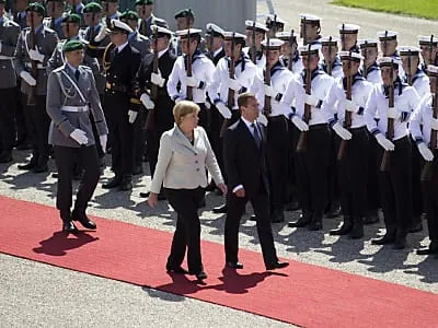 Merkel und Medwedew wollen bei Treffen 15 Abkommen vereinbaren