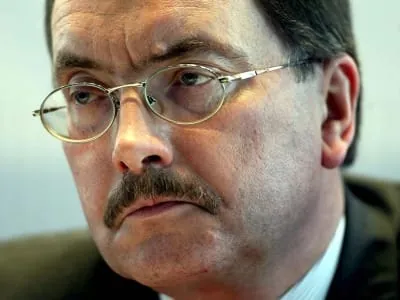 EZB-Chefvolkswirt attackiert die Politik