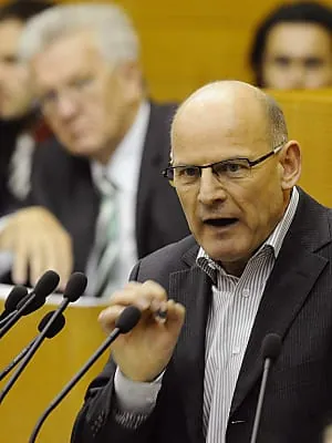 Heftiger Schlagabtausch im Landtag über "Stuttgart 21"