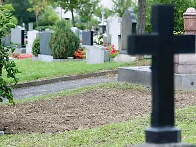 Sterbliche Überreste von Heß sollen auf See bestattet werden