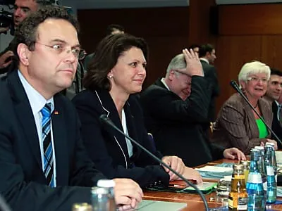 Schulterschluss von Seehofer und Hasselfeldt im Kloster