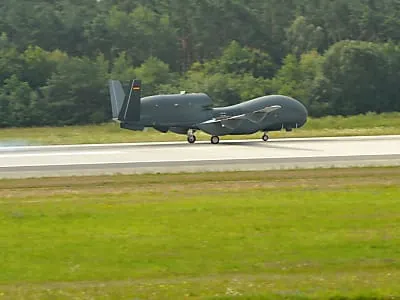 Bundeswehr bekommt 2012 den ersten "Euro Hawk"
