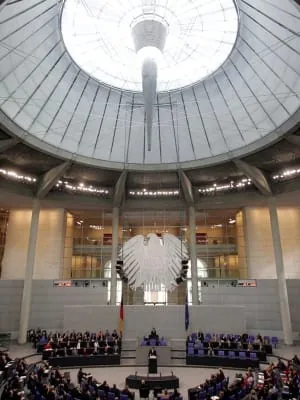 Bundestag befasst sich nach Sommerpause mit der Euro-Rettung