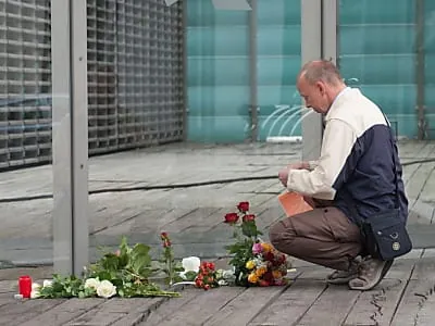 Trauer und Entsetzen in Berlin nach Anschlägen in Norwegen