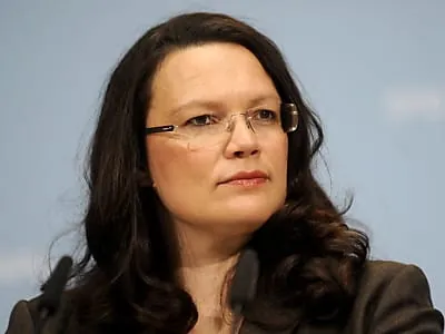 Nahles will mehr Polizei zur Beobachtung der rechtsradikalen Szene