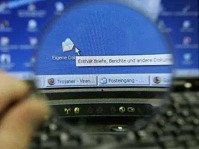 Kriminalbeamte fordern "Alarmknopf" fürs Internet