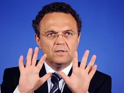 Friedrich warnt vor rechten Autonomen in Deutschland