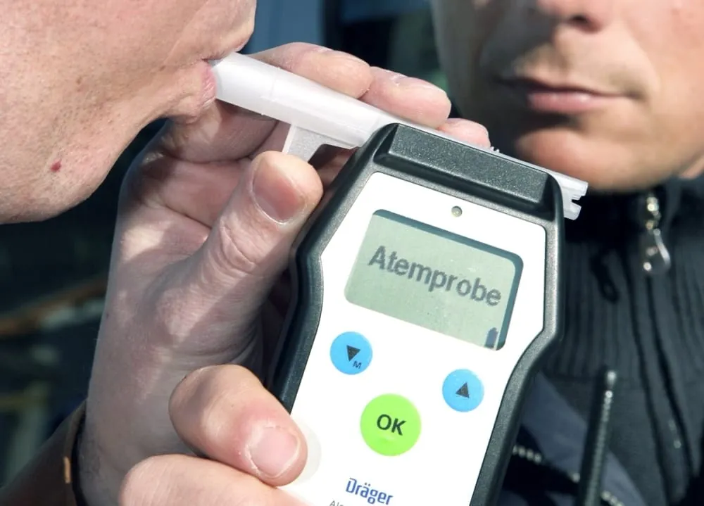 Frankreich will Autofahrer zum Alkoholtest verpflichten