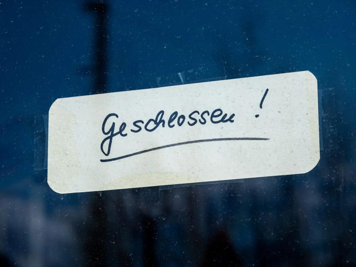 Immer mehr Länder schränken öffentliches Leben ein