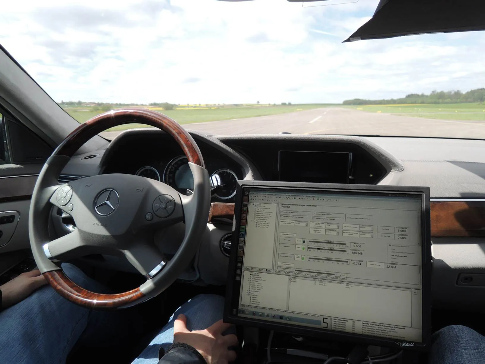 Fahrerloses Fahren in Mercedes E-Klasse