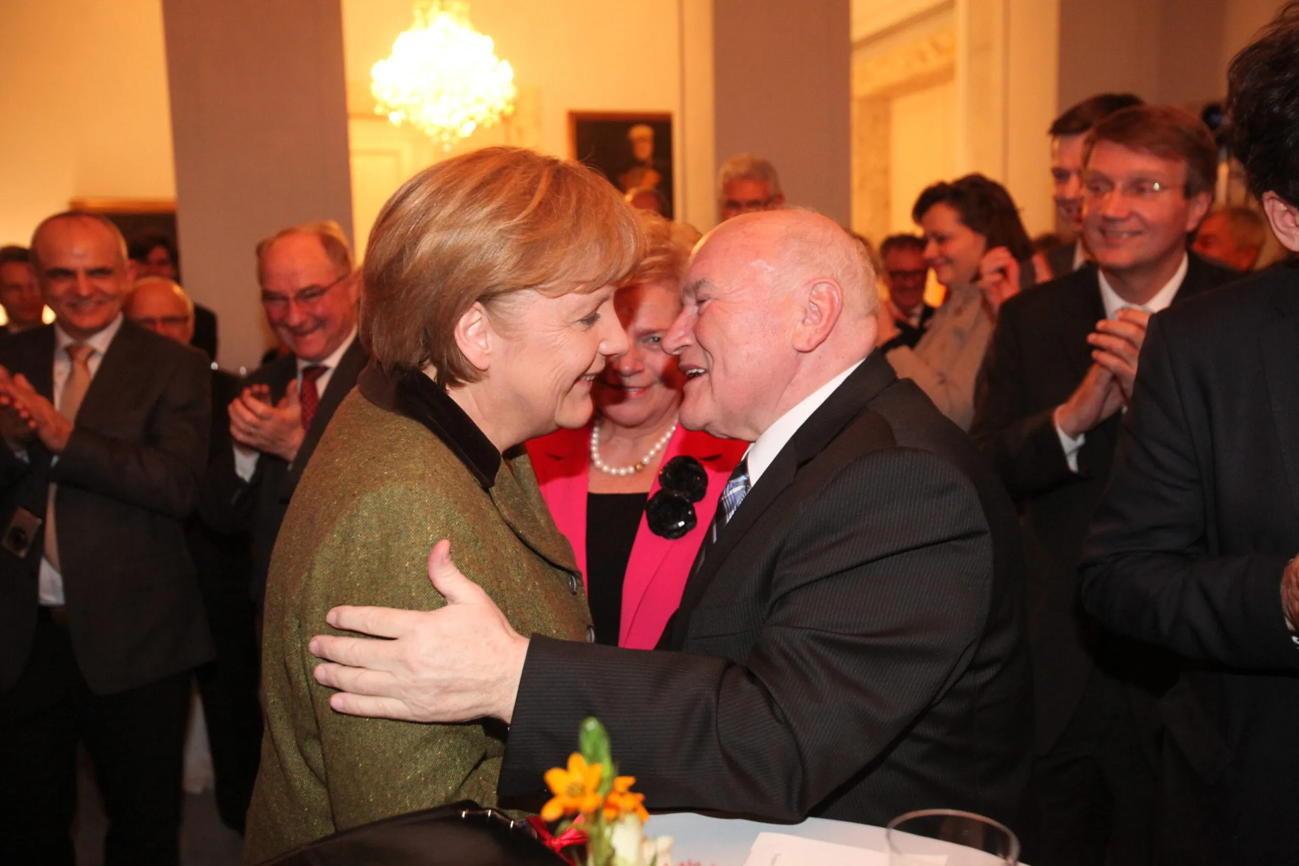 Großer Bahnhof für Ernst Hinsken