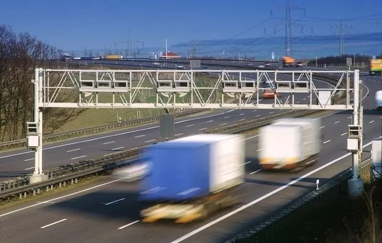 Lkw-Maut sinkt zum 1. Januar 2015