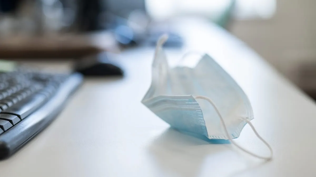 Arbeiten mit Maske: Empfehlungen zu Tragedauer und -pausen