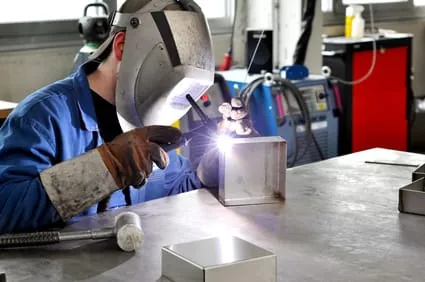 Duale Ausbildung: Wachsender Engpass bei MINT-Fachkräften