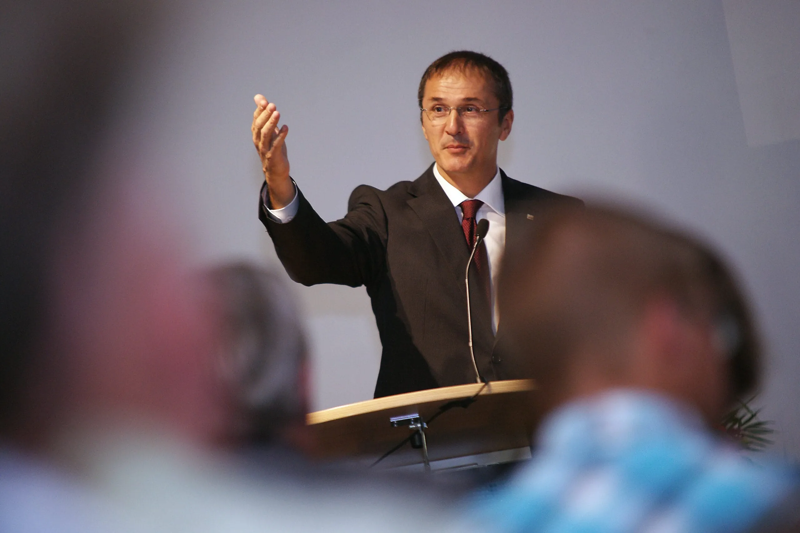 Krieger hält seine Leute in Balance