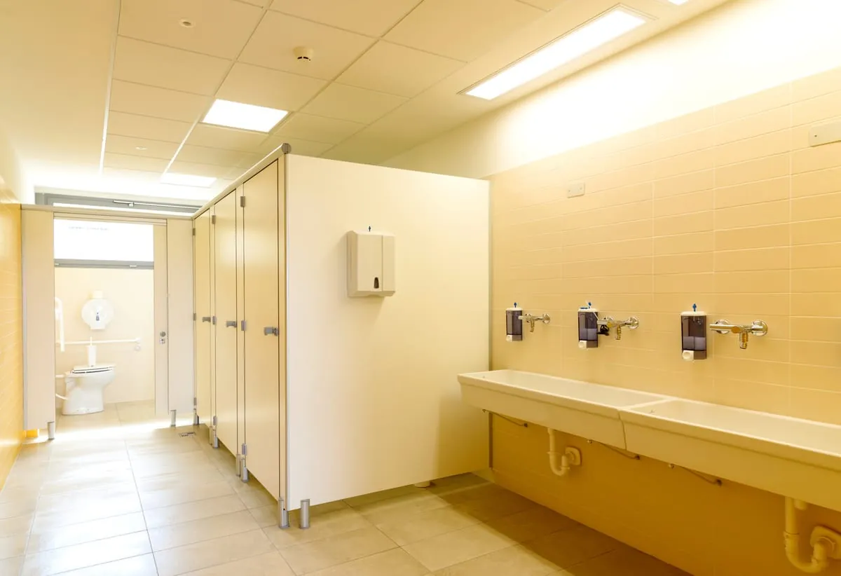 Arbeitsstättenverordnung: Fenster auf der Toilette kein Muss