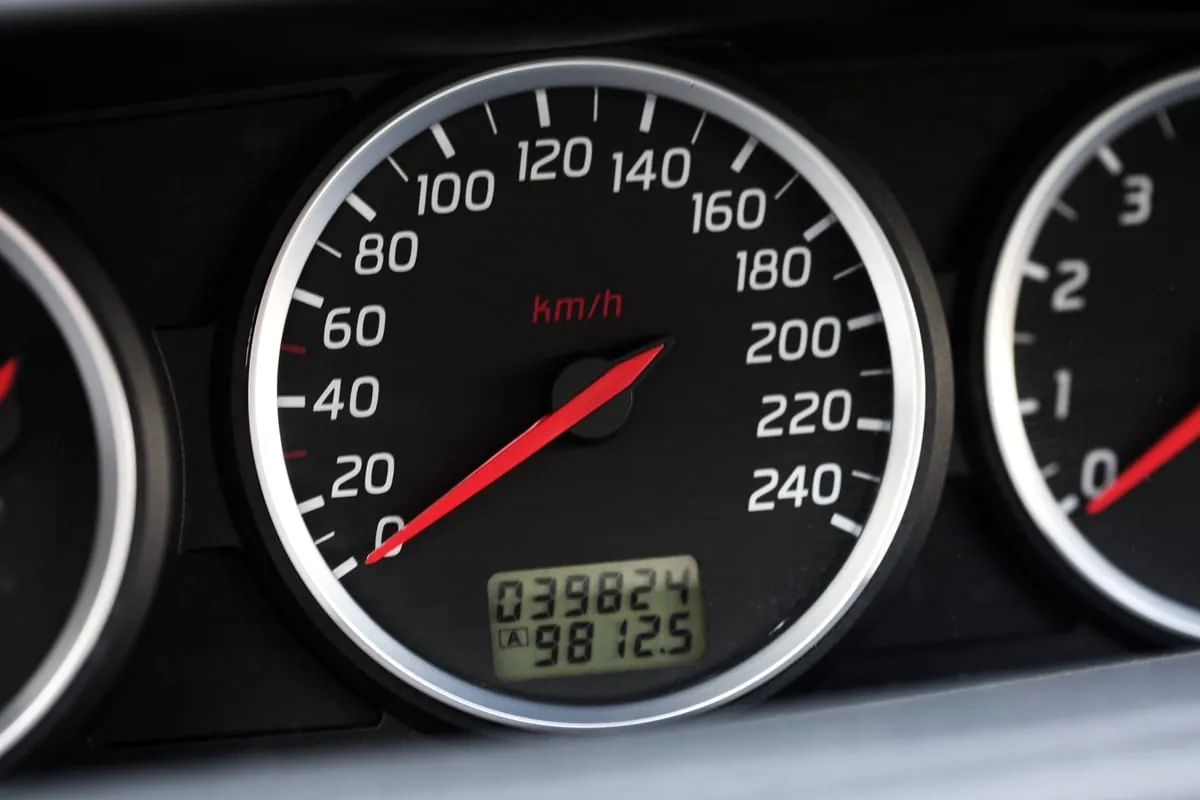 Tachobetrug: Kilometer-Datenbanken als Lösung?