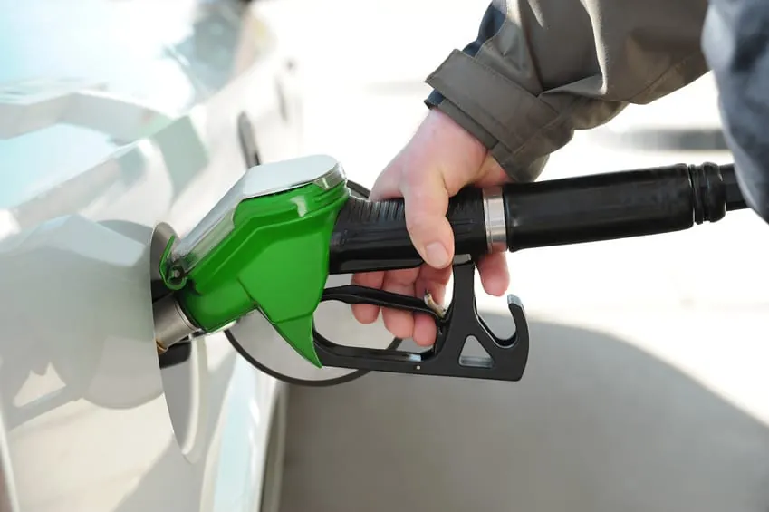 Hoher Benzinpreis: Wirtschaftsforscher machen Rohölpreis verantwortlich