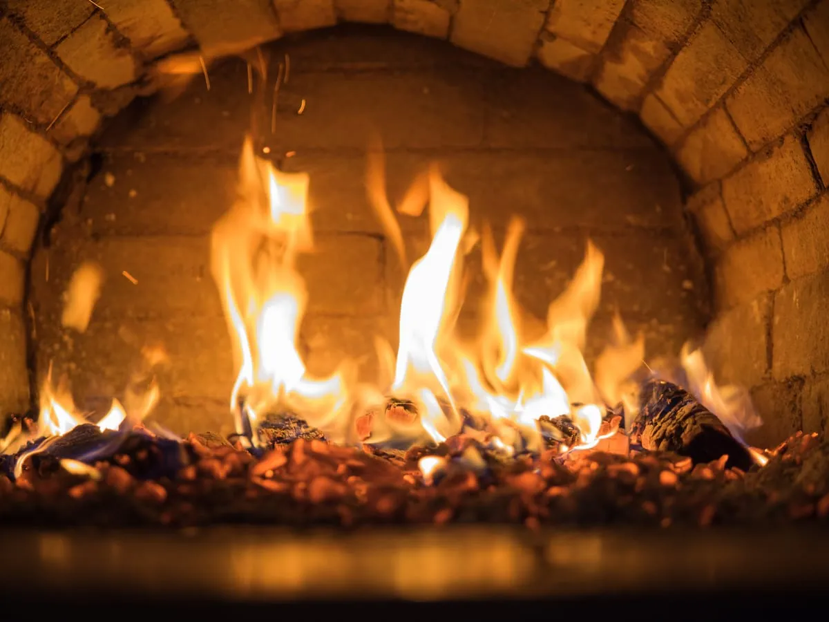 Holzöfen: Schadstoffmengen "bis zu fünfzig mal höher" als angegeben