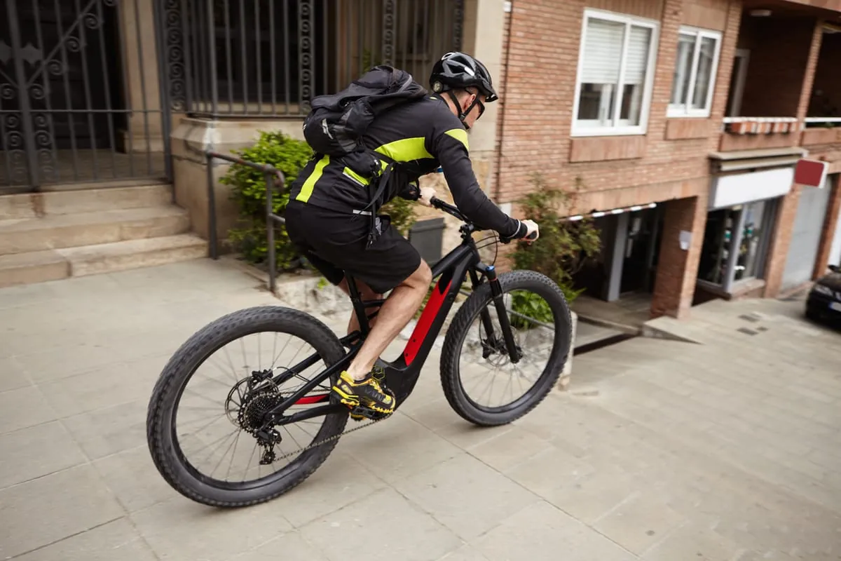 E-Bike-Tuning: Gefahren durch zu schnelle E-Bikes
