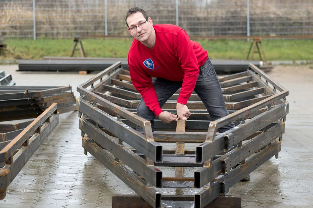 Metallbauer modernisiert mit Plan und Perspektive