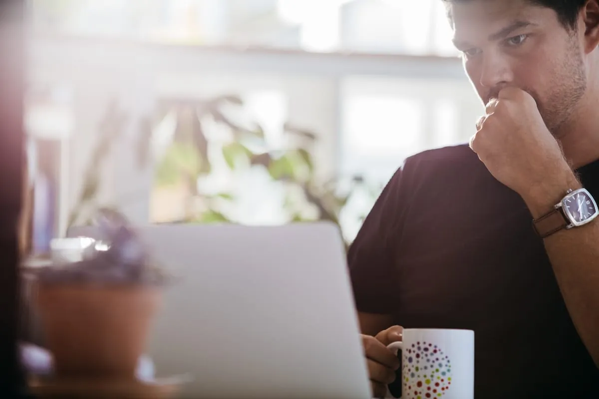 Mit kritischen Kommentaren im Internet richtig umgehen