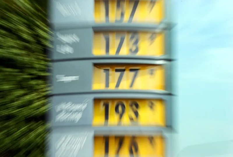 Mehr Transparenz soll Spritpreise im Zaum halten